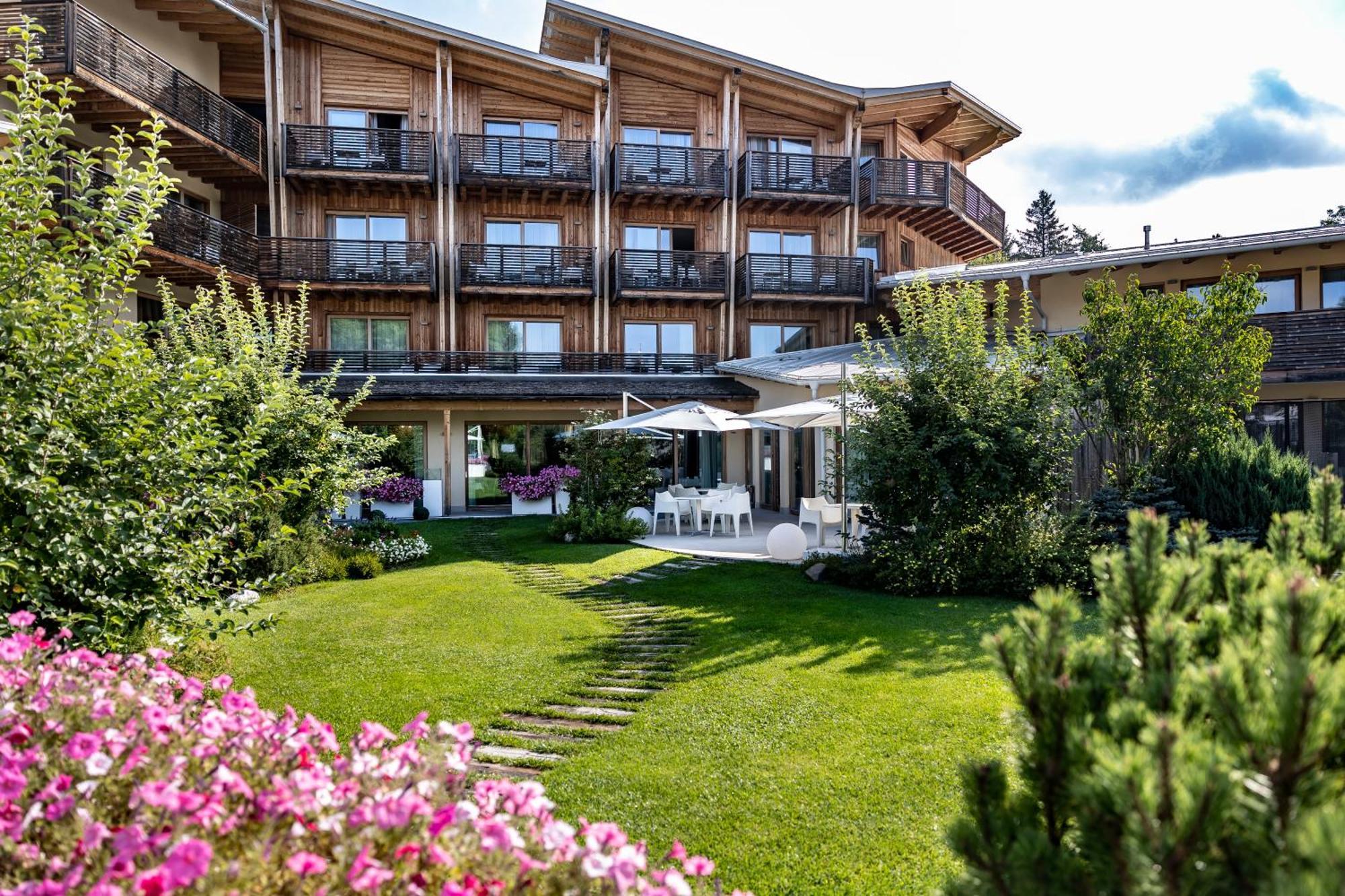 Blu Hotel Natura & Spa - Adults Only Folgaria Esterno foto